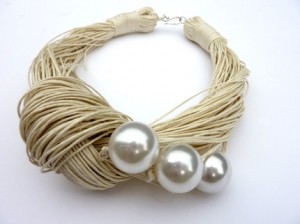 Just-Three-Pearls-uthuu
